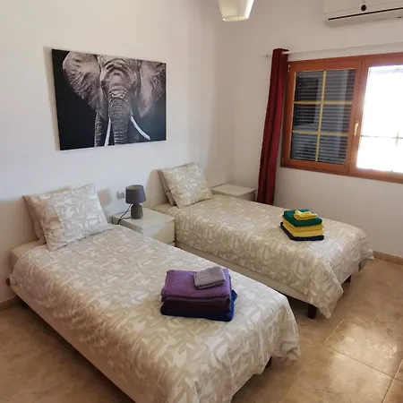 Juanita, Puerto Del Carmen, Lanzarote Villa *