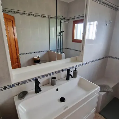 Juanita, Puerto Del Carmen, Lanzarote Villa *