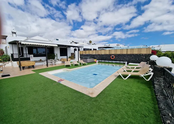 Juanita, Puerto Del Carmen, Lanzarote *