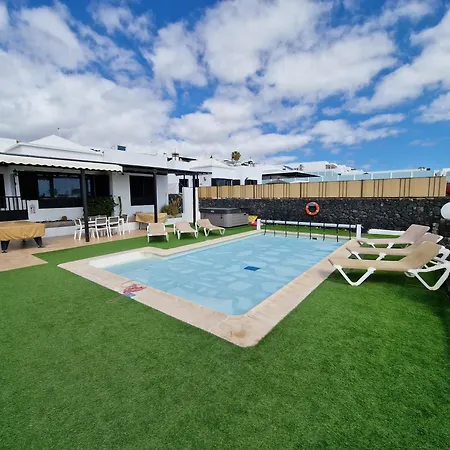 Juanita, Puerto Del Carmen, Lanzarote *