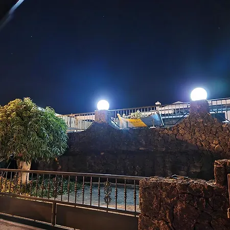 Juanita, Puerto Del Carmen, Lanzarote Тиас