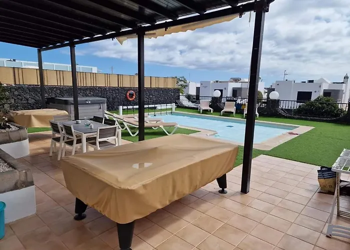 Juanita, Puerto Del Carmen, Lanzarote Villa *